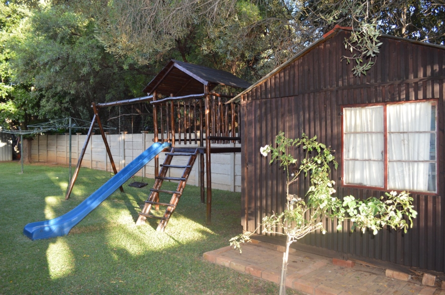 4 Bedroom Property for Sale in Flamwood North West